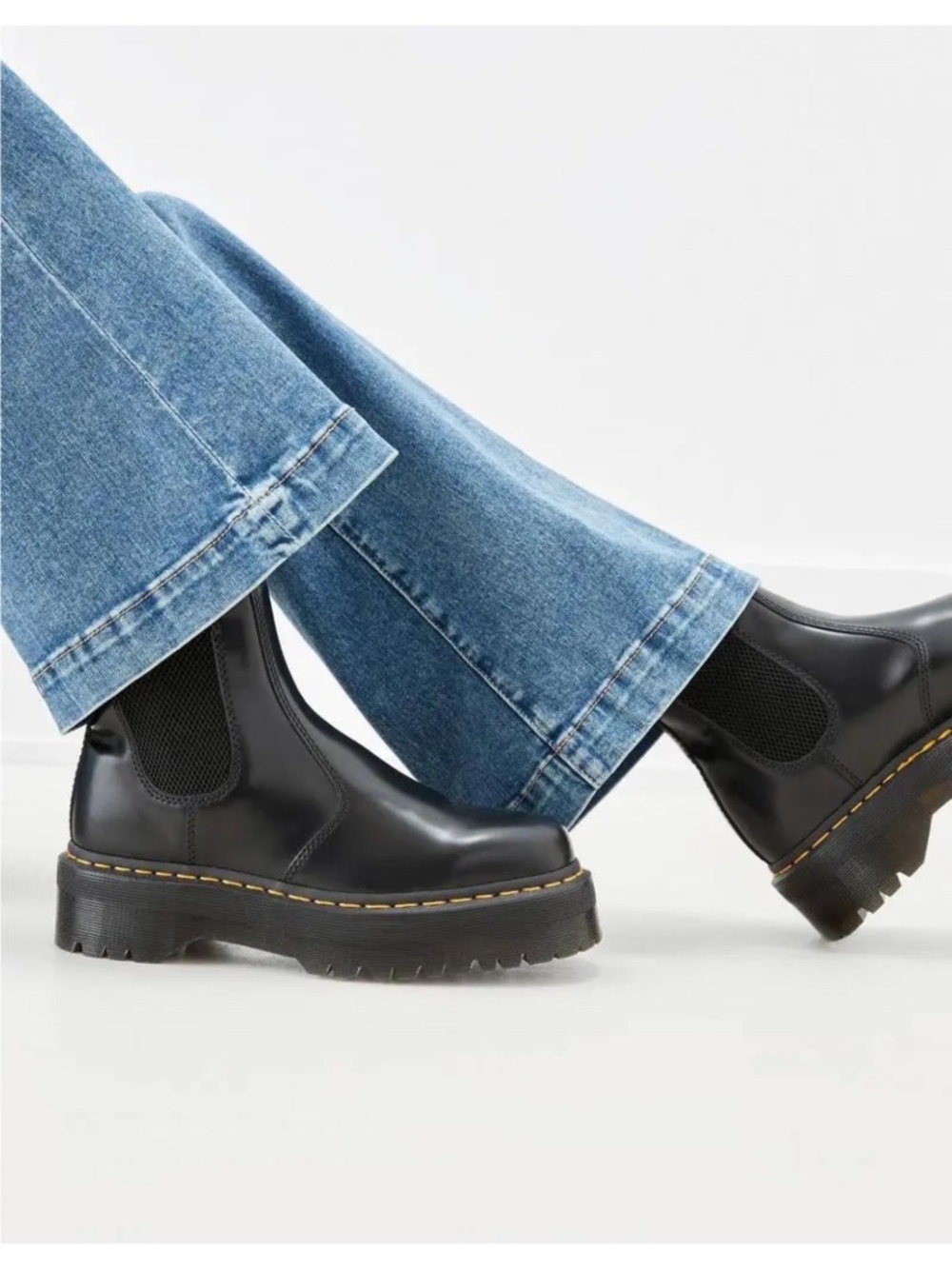 Doc Martens 2976 Quad Smooth Leather Platform Chelsea Boots